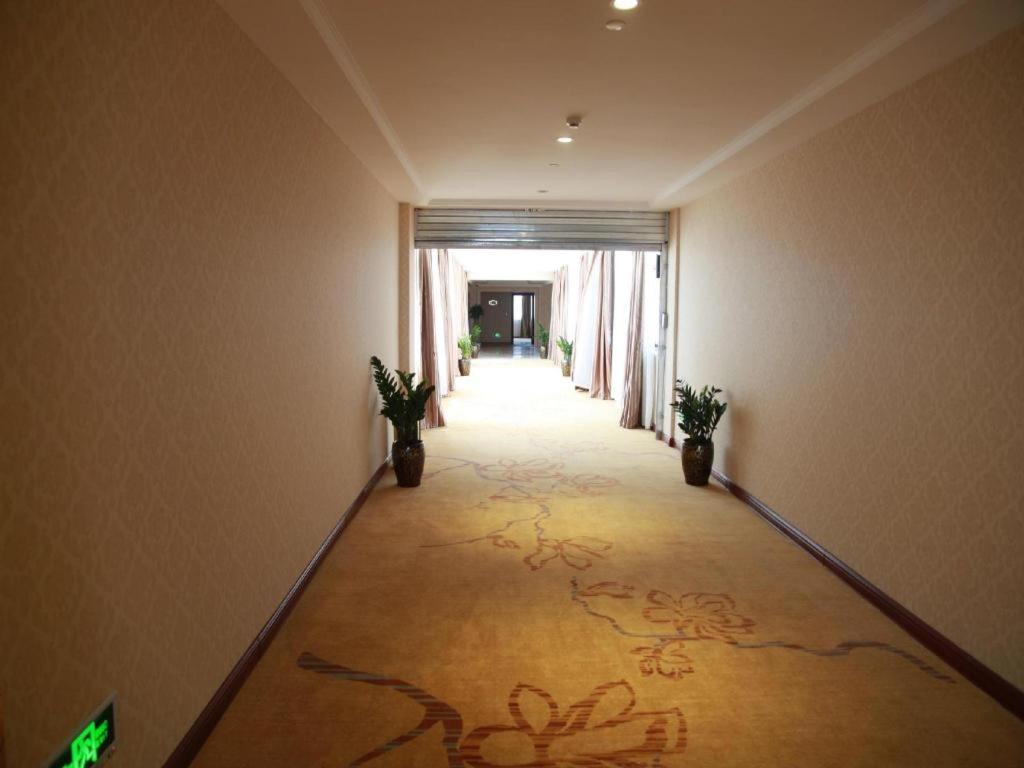 Vienna Hotel Shanghai Pudong Airport Ngoại thất bức ảnh