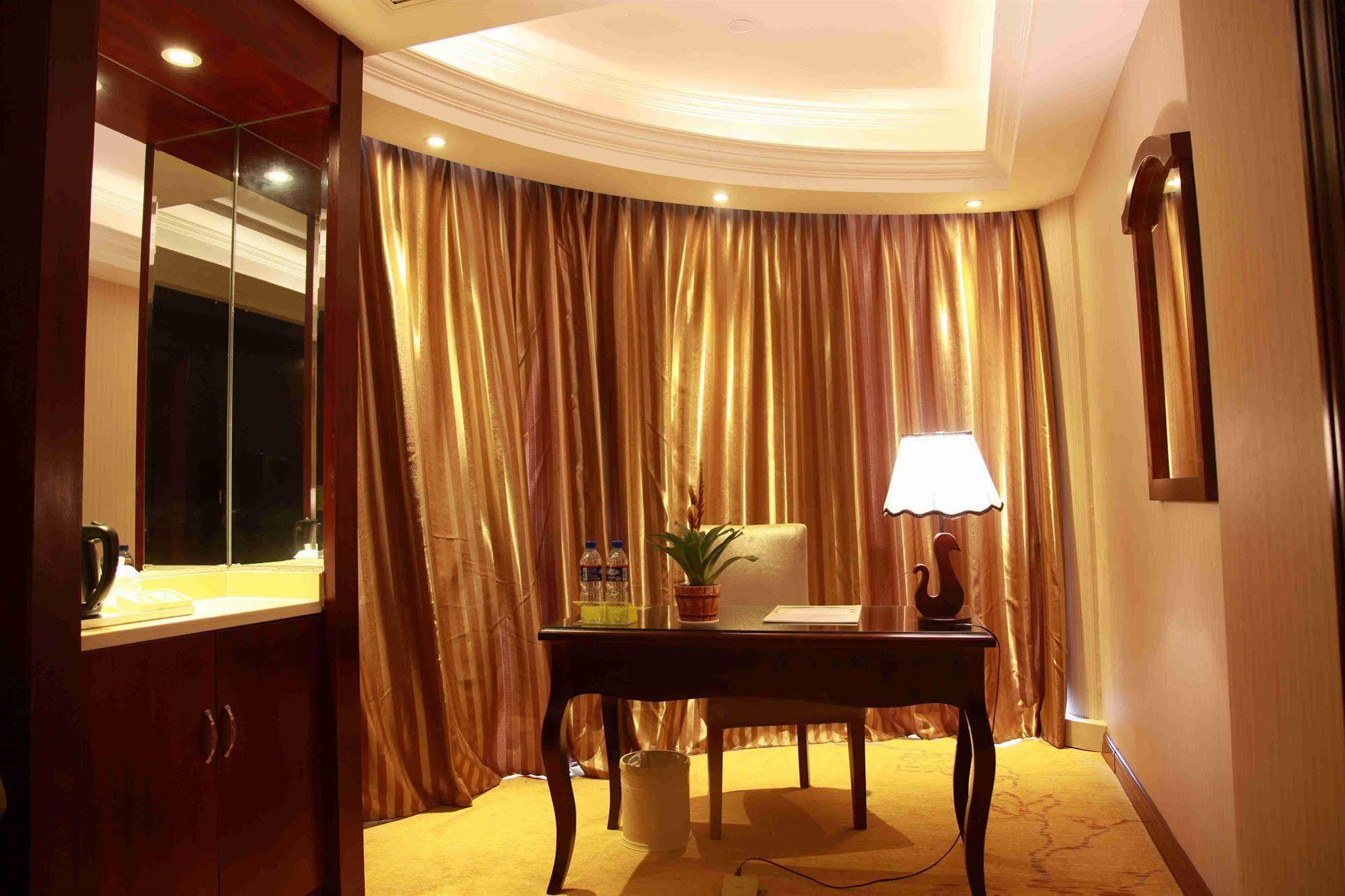 Vienna Hotel Shanghai Pudong Airport Ngoại thất bức ảnh