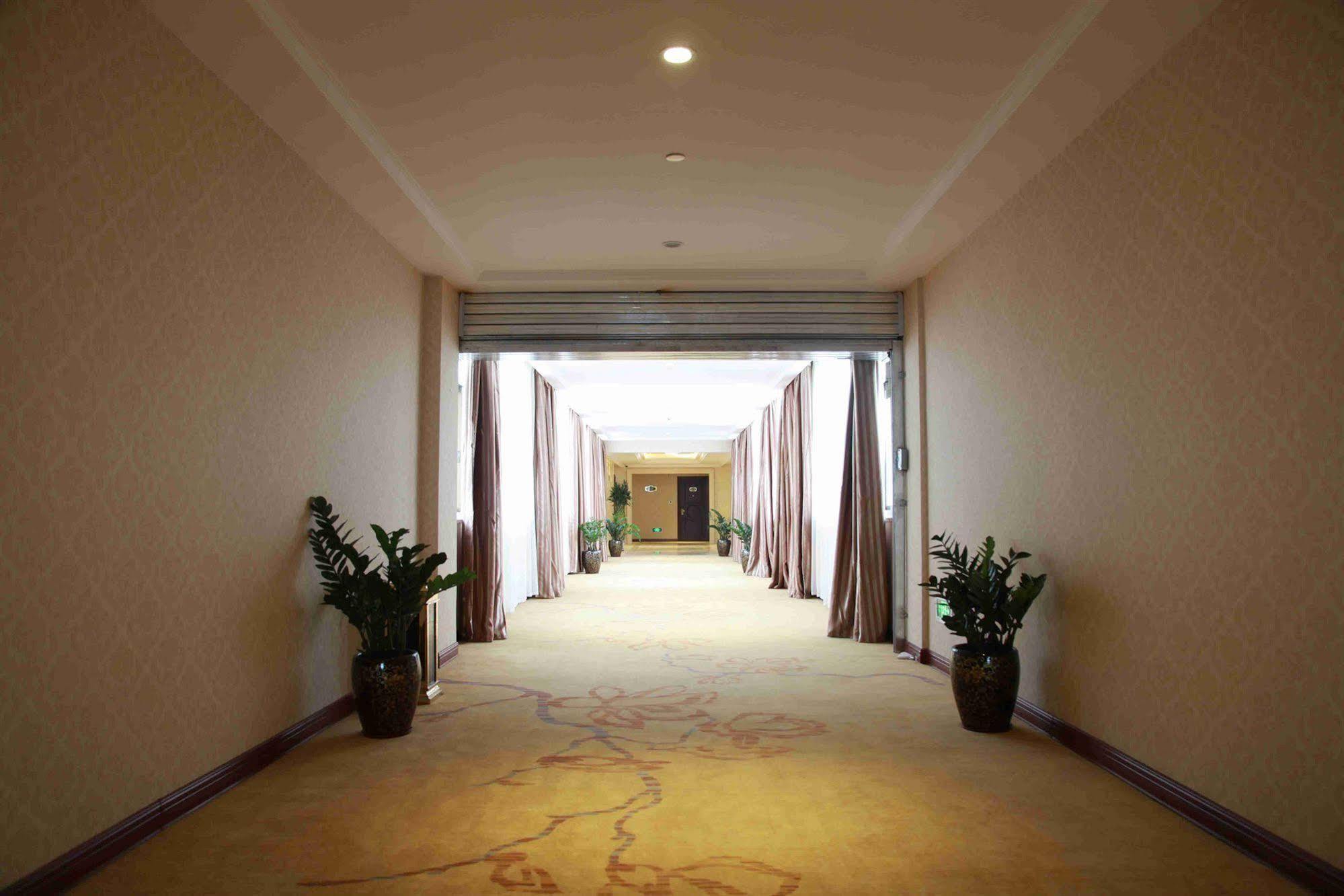 Vienna Hotel Shanghai Pudong Airport Ngoại thất bức ảnh